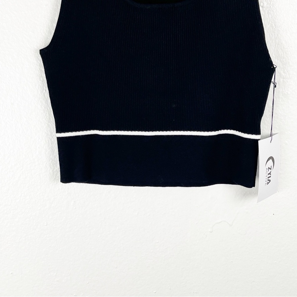 ZYIA Active Black Piping Classy Rank Sweater, Size Medium - Picture 10 of 10